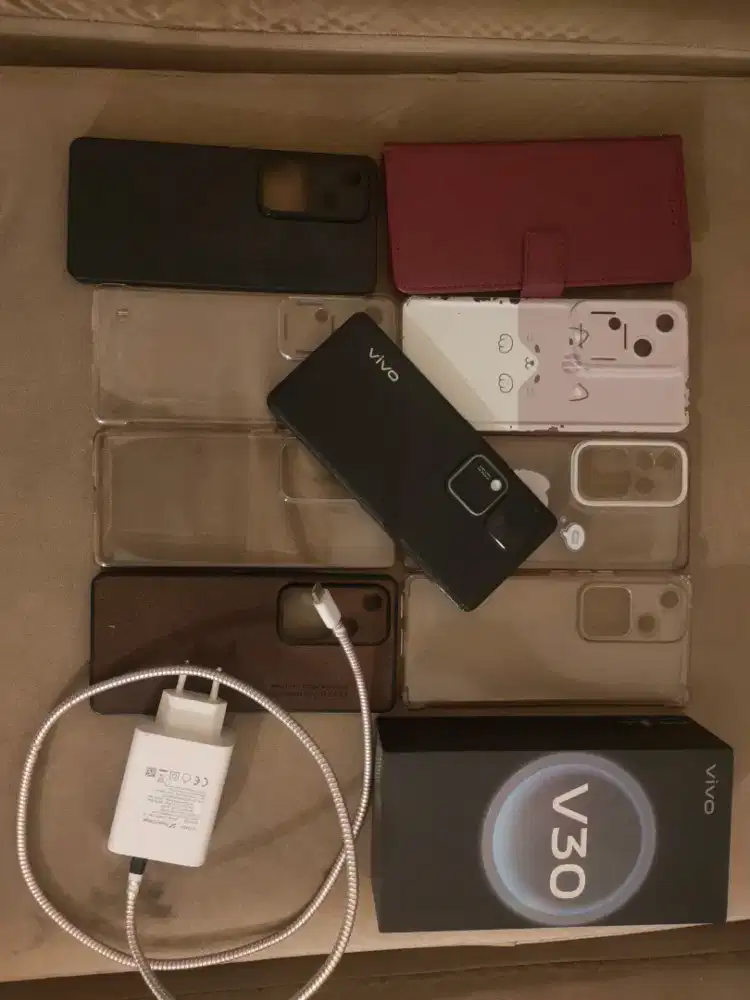 Vivo V30 5G 8/256 fullset mulus