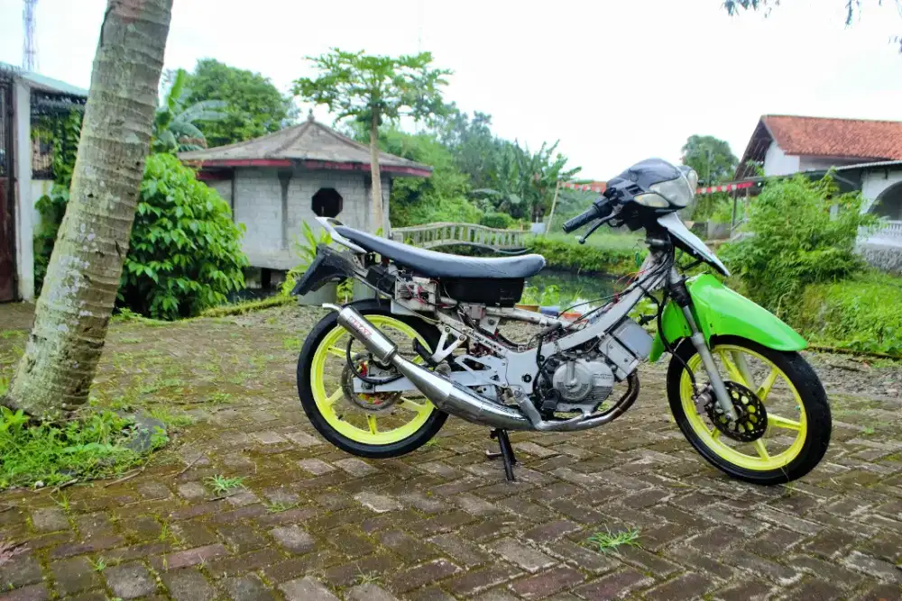 Suzuki satria 2005