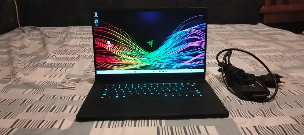 Rezer Blade RTX2080 8GB RAM 16GB SSD 512GB