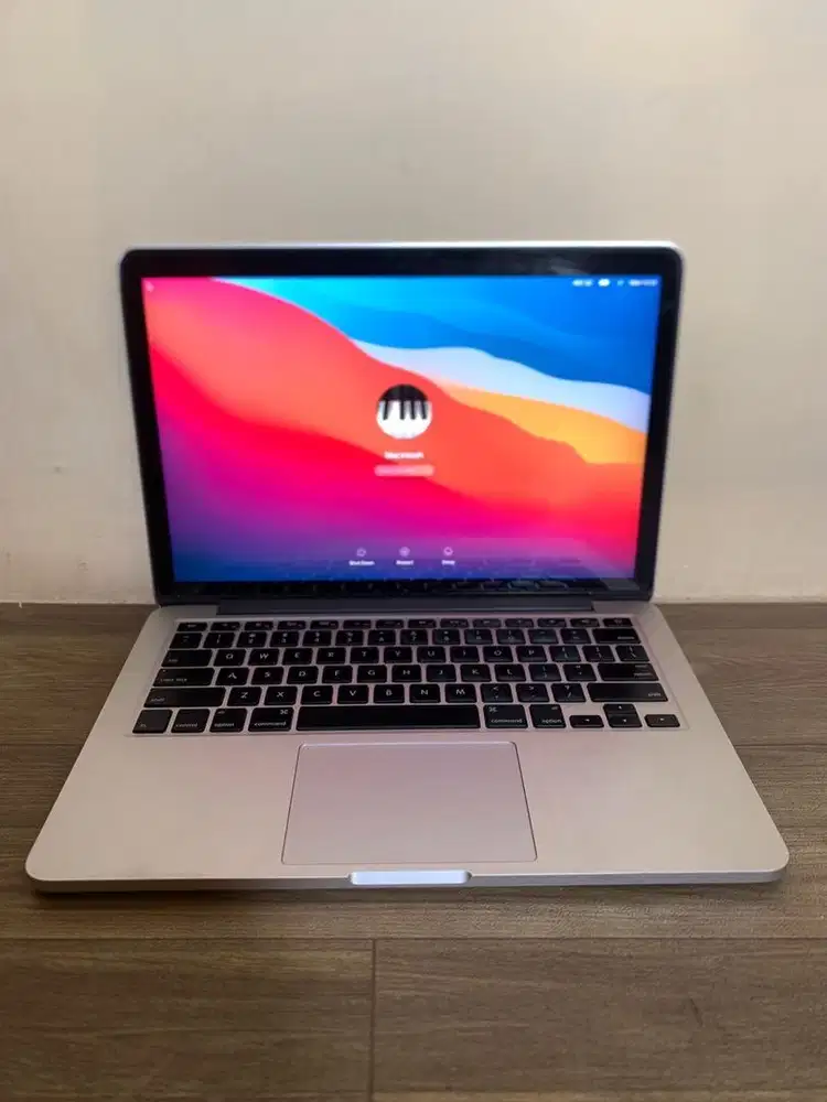 MacBook Pro 13 2015 i7 8/256gb unit dan charger