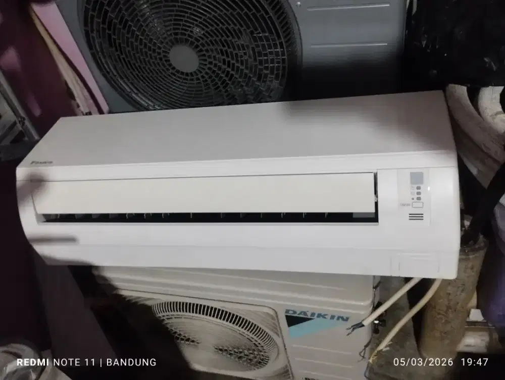 AC Daikin R32 1/2pk+pasang garansi Bandung