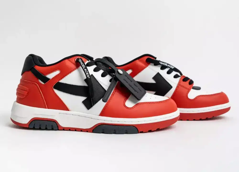 Sepatu OFF White Original Size 40 (25,5cm), Baru Fulltag