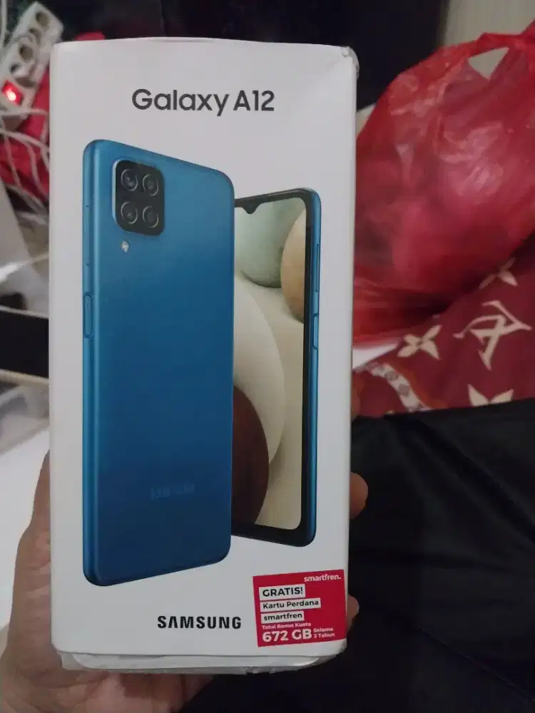 Samsung a12 ram 6/128 gb .