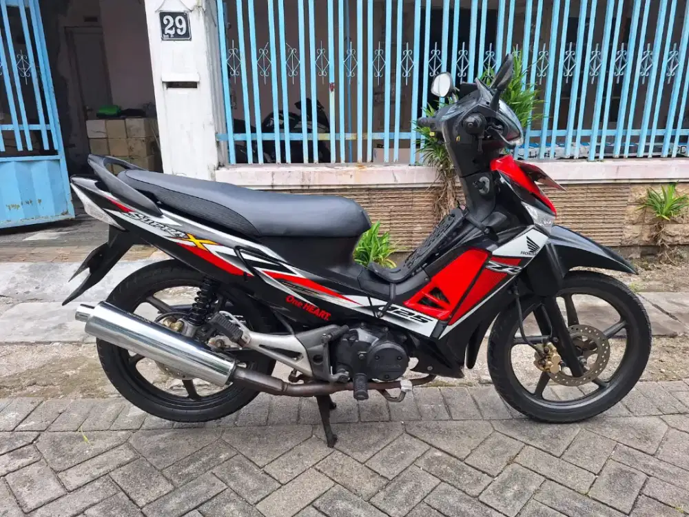 Supra x jual cpt pemakian 2014 satu hat kondisi sgt bgs samsat manyar