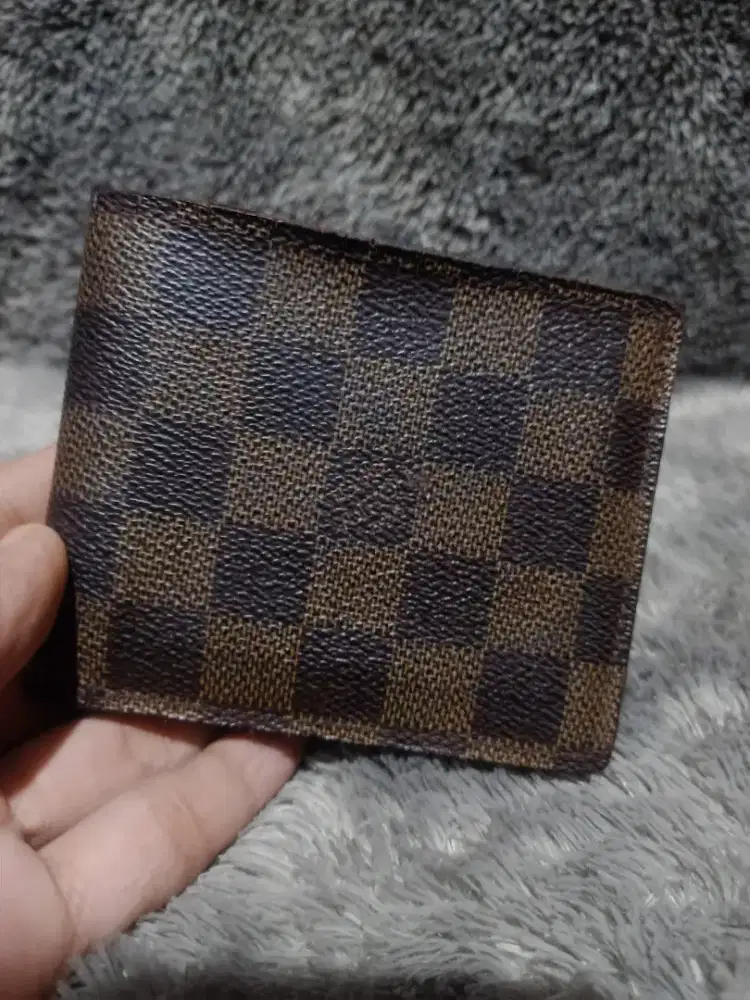 Lv wallet vintage leather
