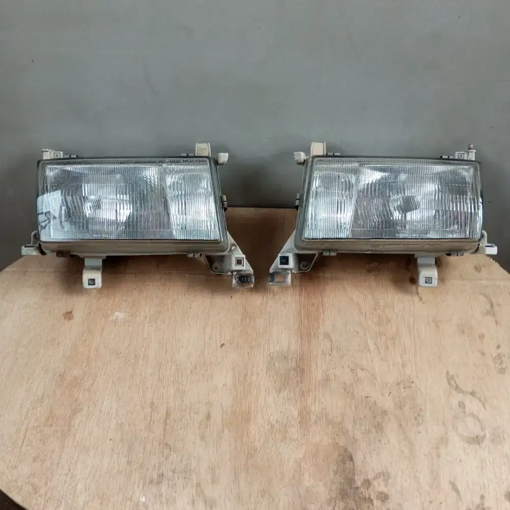 Headlamp lampu depan Toyota Kijang kapsul tahun 1999 Asli ori murah