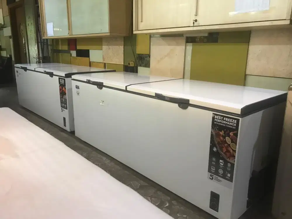 Chest Freezer Gea AB 1200 TX 99 % baru 1050 Liter model terbaru