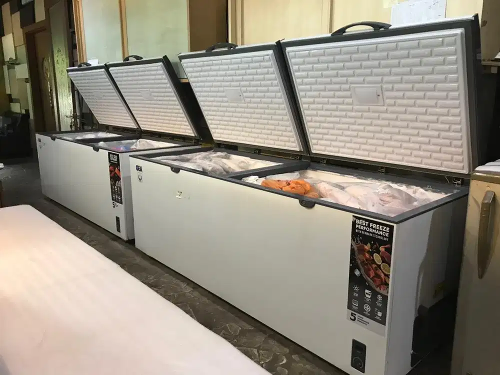 Chest Freezer Gea AB 1200 TX 99 % baru 1050 Liter model terbaru