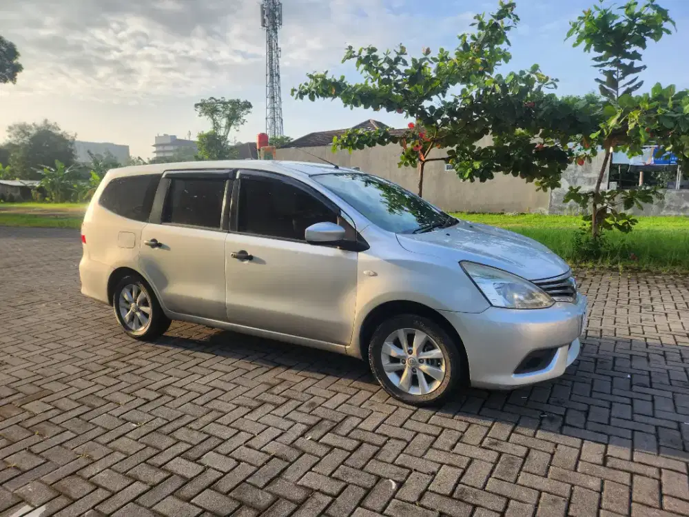 DP10JT// GRAND LIVINA AUTOMATIK