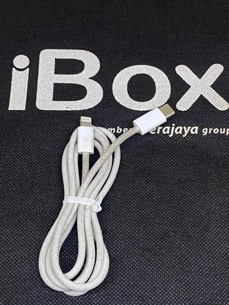 Kabel data Iphone C to lightning Nylon 20wat Original