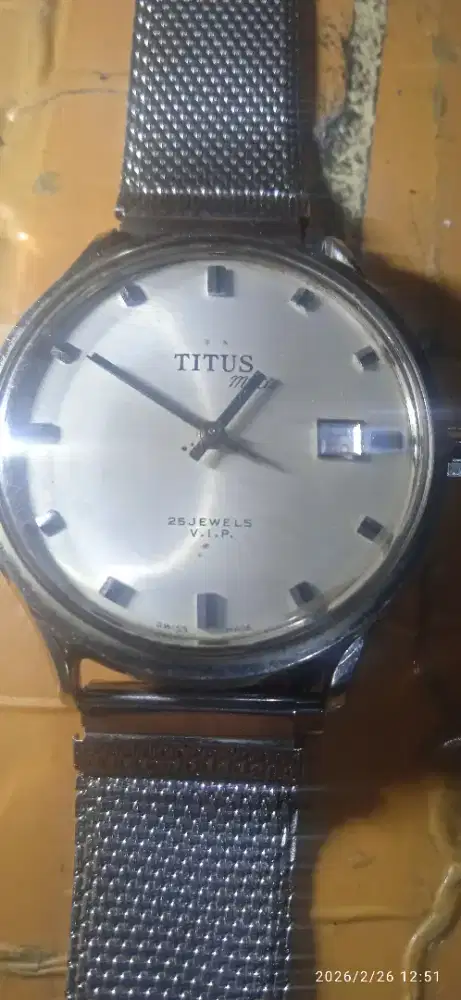 Jam tangan merk Solvil Titus automatic