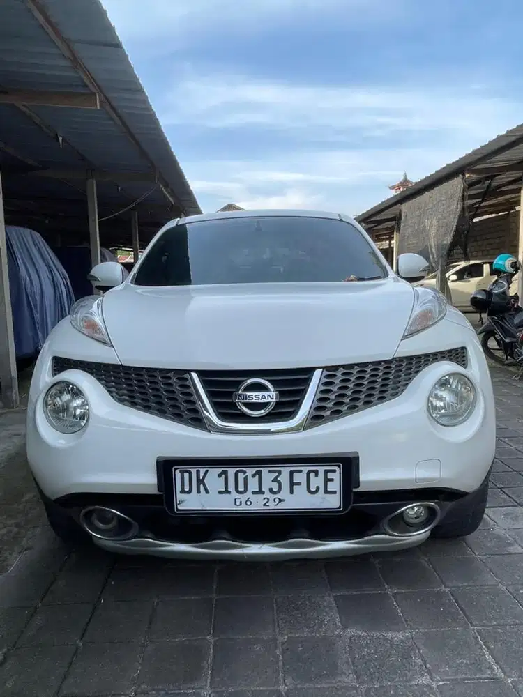 Juke 2014 Matic RX Red Edition Warna Putih, Kondisi Istimewa