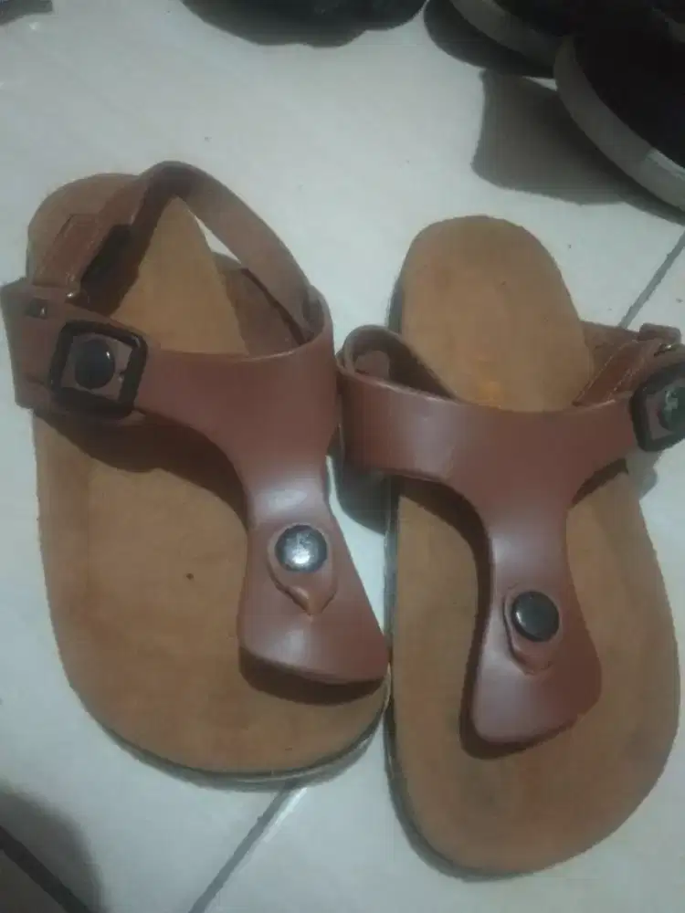 sandal anak cowok