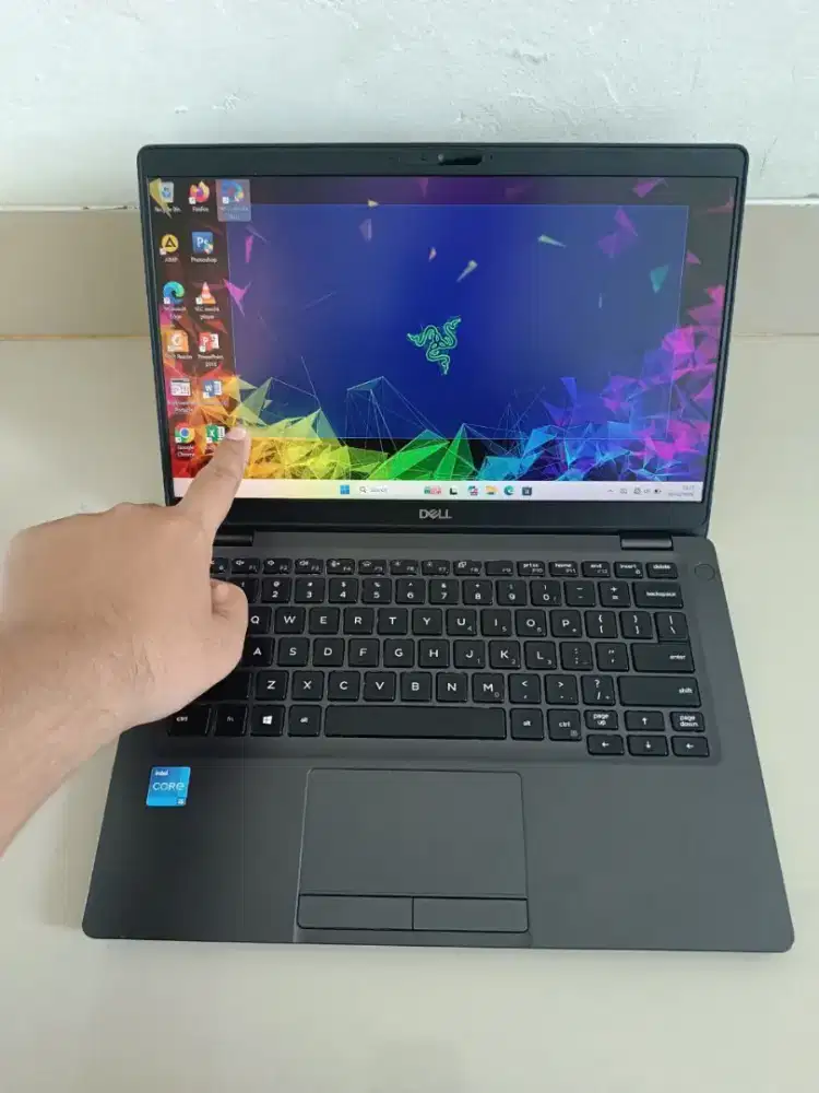 Laptop Dell 5300 Touchscreen Core i5 RAM 16GB SSD 1TB