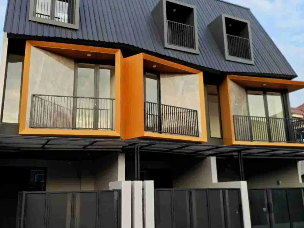 Dijual rumah The casual Purimas Regency  Surabaya.Ready 4 Unit