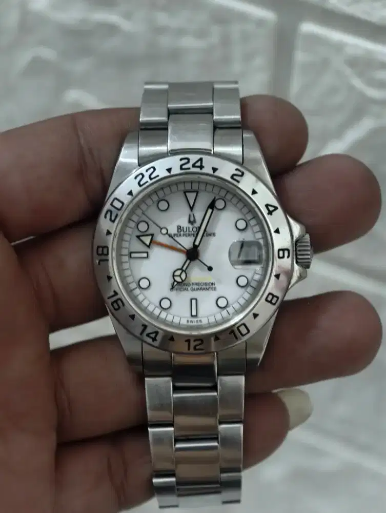 Bulova made is Swiss automatic
