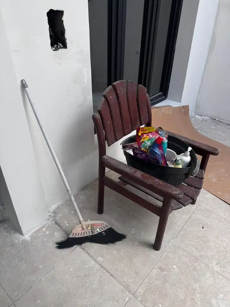 Dijual borongan maja kursi lemari tidak terpakai