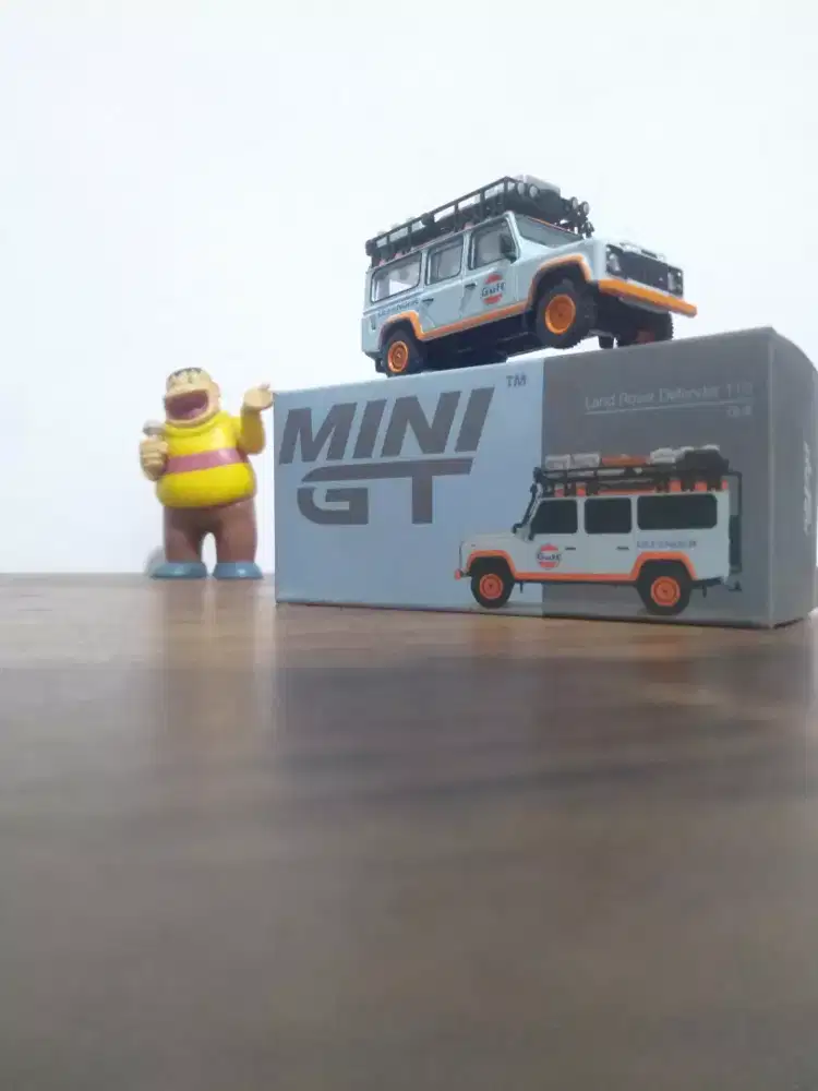 Mini GT - Land Rover Defender Gulf