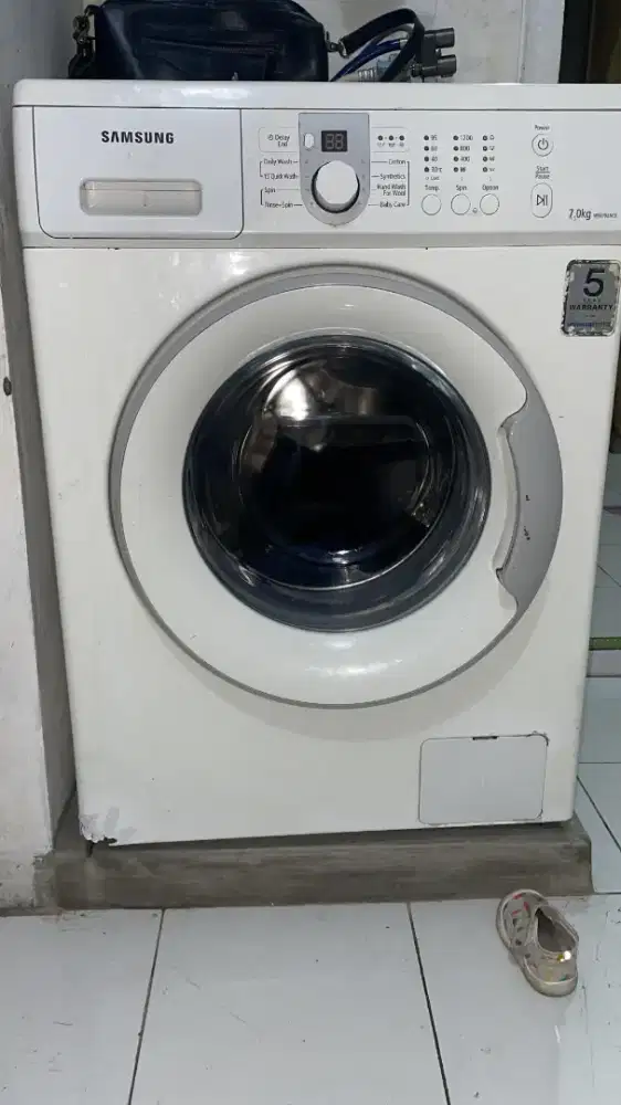 Jual mesin cuci front loading 7kg kondisi normal