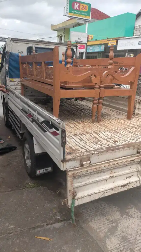 Jasa pindahan kursi resban