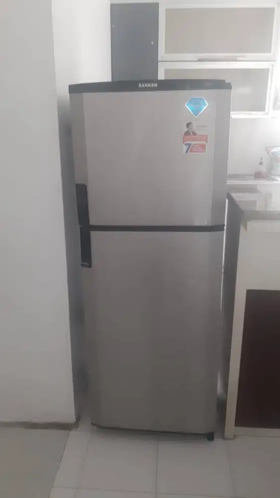 Kulkas Sanken 2 Pintu Besar Segera Mau Pindah