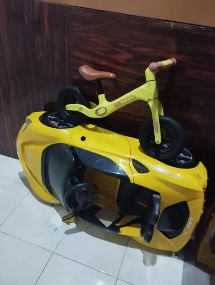 Mainan anak mobile aki remote dan sepeda
