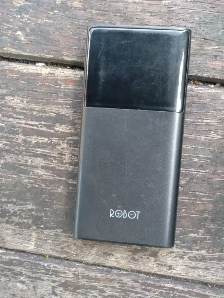 Jual power bank merk Robbot . 10000 mpj