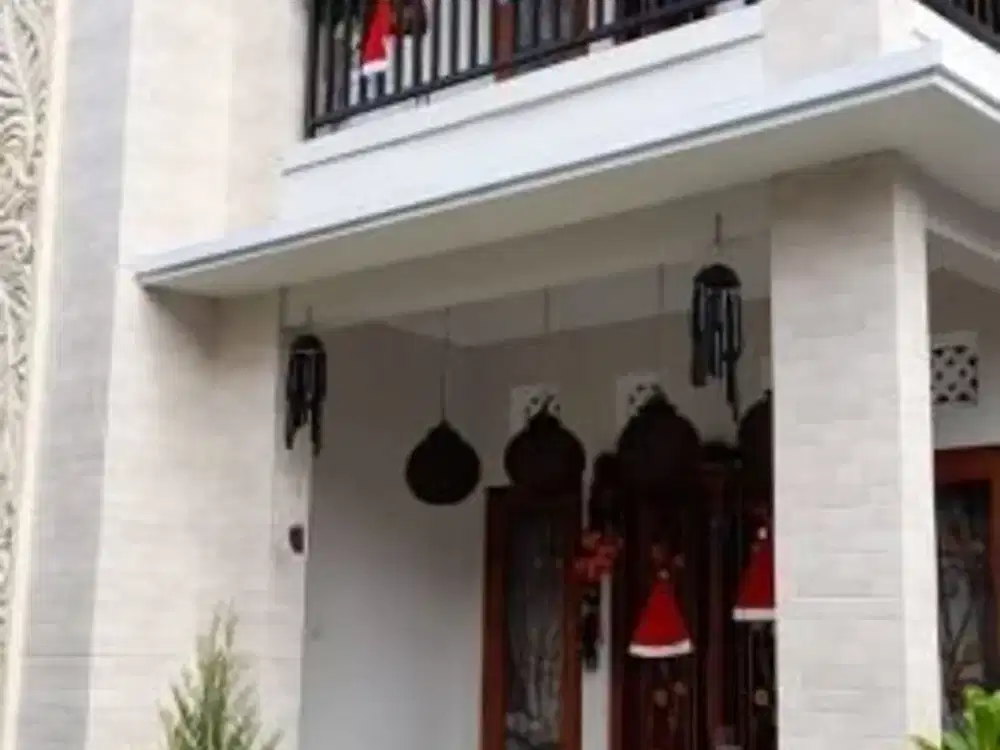 Rumah 2 lantai dan masih baru hanya 15 menit dari Seminyak Bali