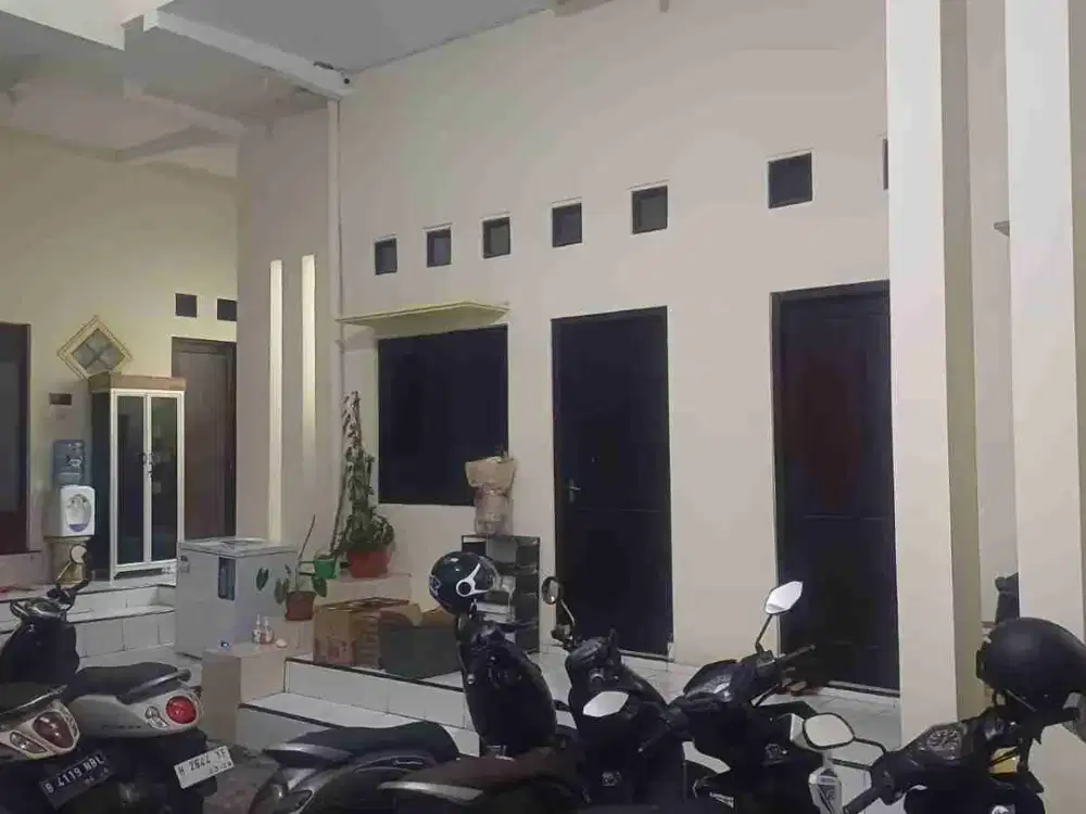 Dijual Rumah dan tempat usaha kost,resto dan homestay dekat RSJ,UNTIDAR,AKPER Kota Magelang 
3 Lantai