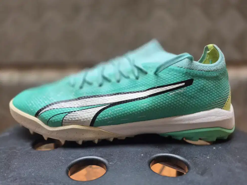 Puma Ultra Match Electric Peppermint White – Size 39 (Mint Condition)