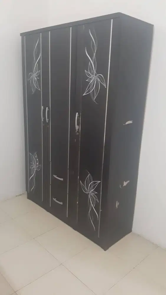 Dijual Segera Lemari Murah