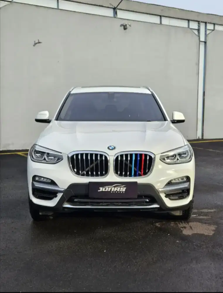 BMW X3 Xdrive White on Brown