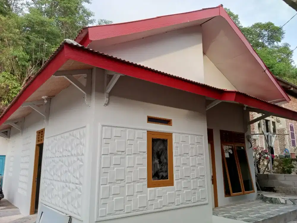 Disewakan / Dijual Rumah Strategis Tengah Kota 3kmr Harga pinggir Kota