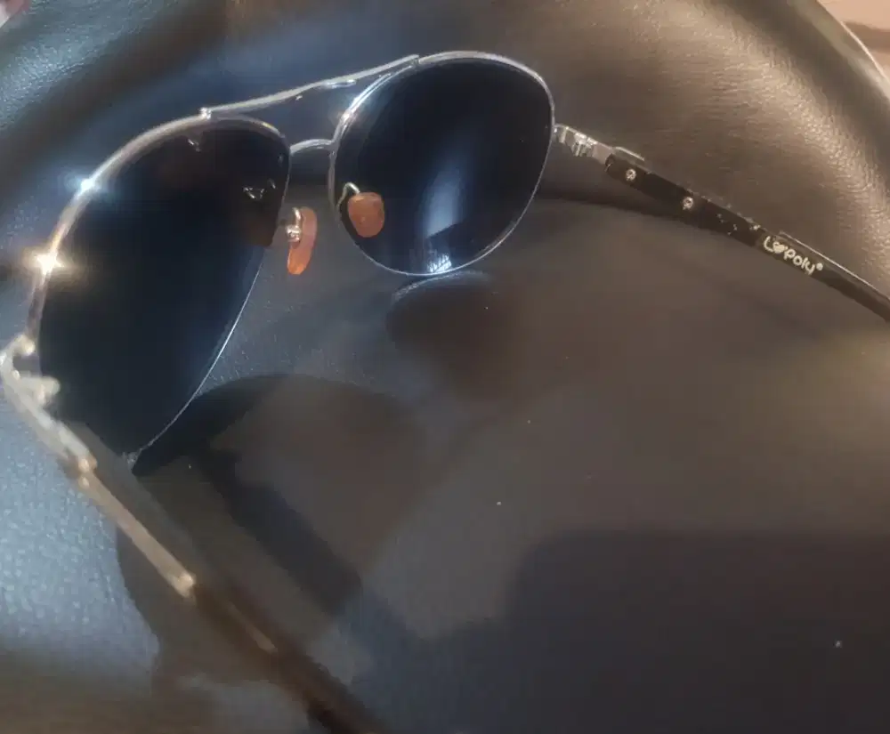 Preloved kacamata love poly