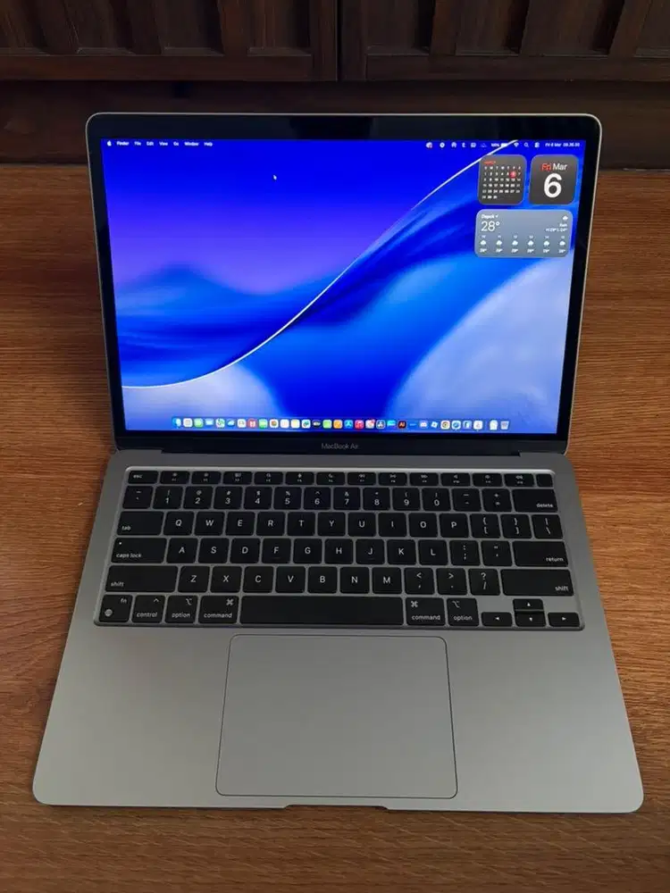 MacBook Air M1 Space Grey Garansi Resmi