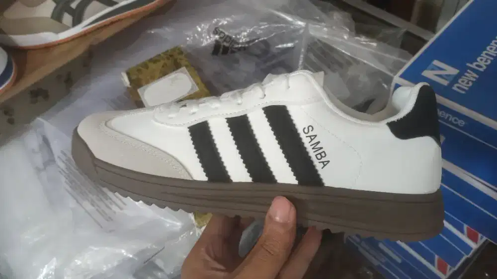 Adidas samba putih hitam