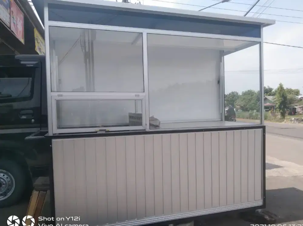 Gerobak bekas gorengan