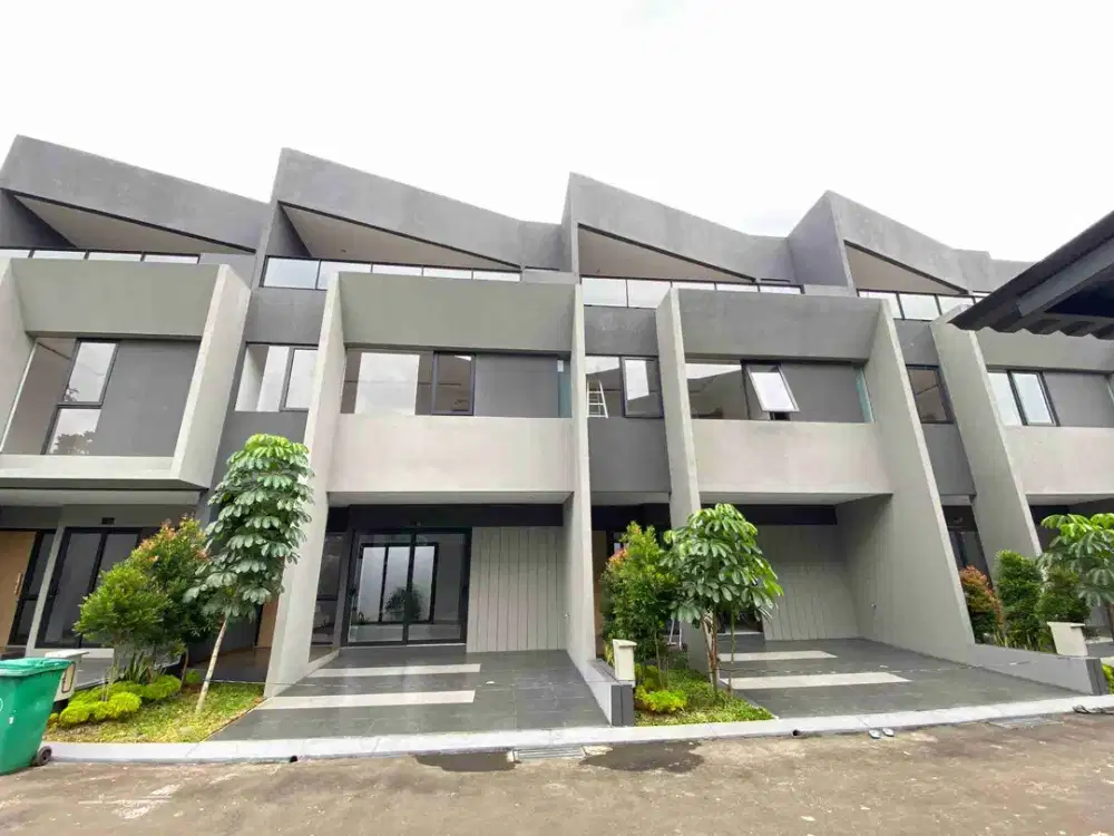 Di jual rumah mewah lokasi strategis di jakarta selatan