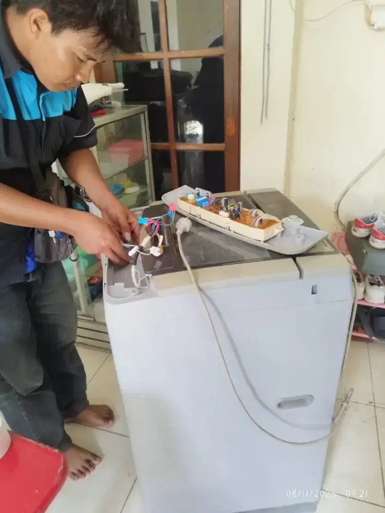 SERVICE AC DISPENSER WATER HEATER KULKAS MESIN CUCI DLL BERGARANSI