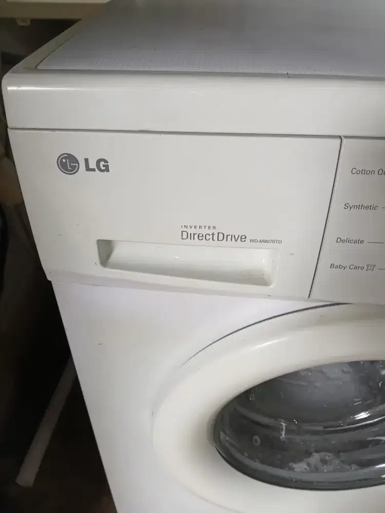 Mesin cuci front loading merk LG inverter