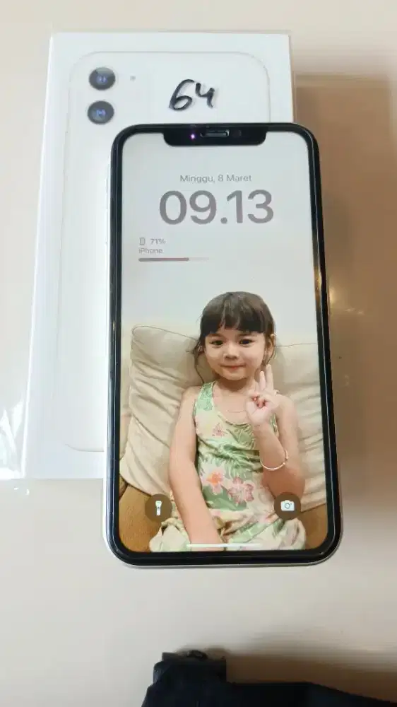 Jual i phone 11 64 GG w.putih