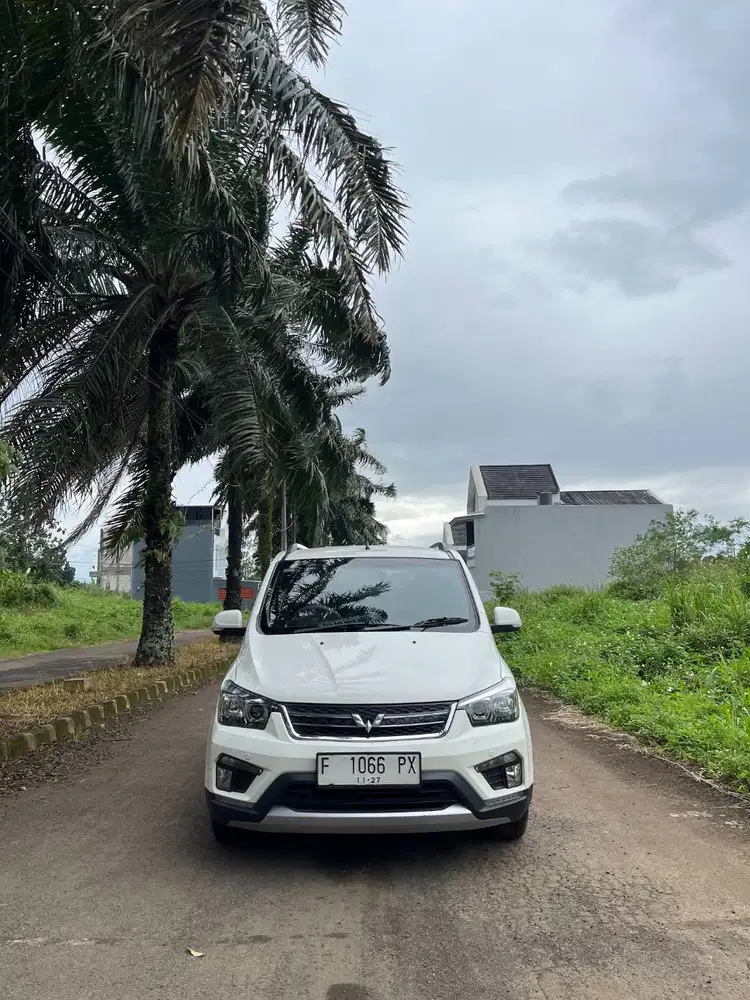 Wuling Confero S 1.5L Lux+ 2017