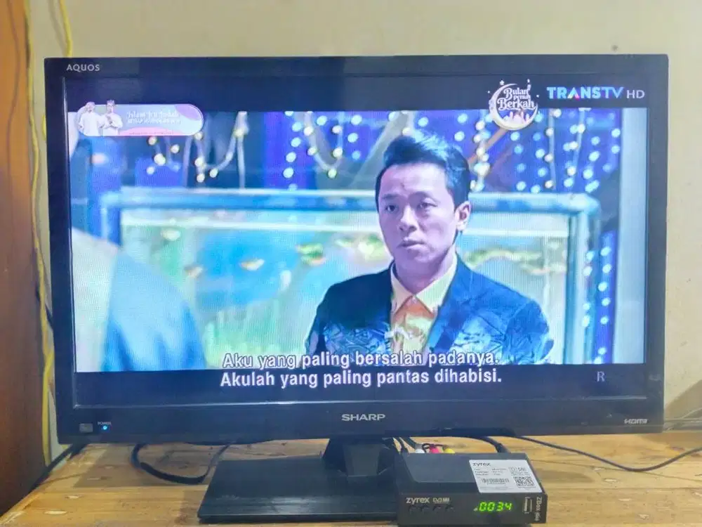 TV Sharp Aquos 24 inch + STB