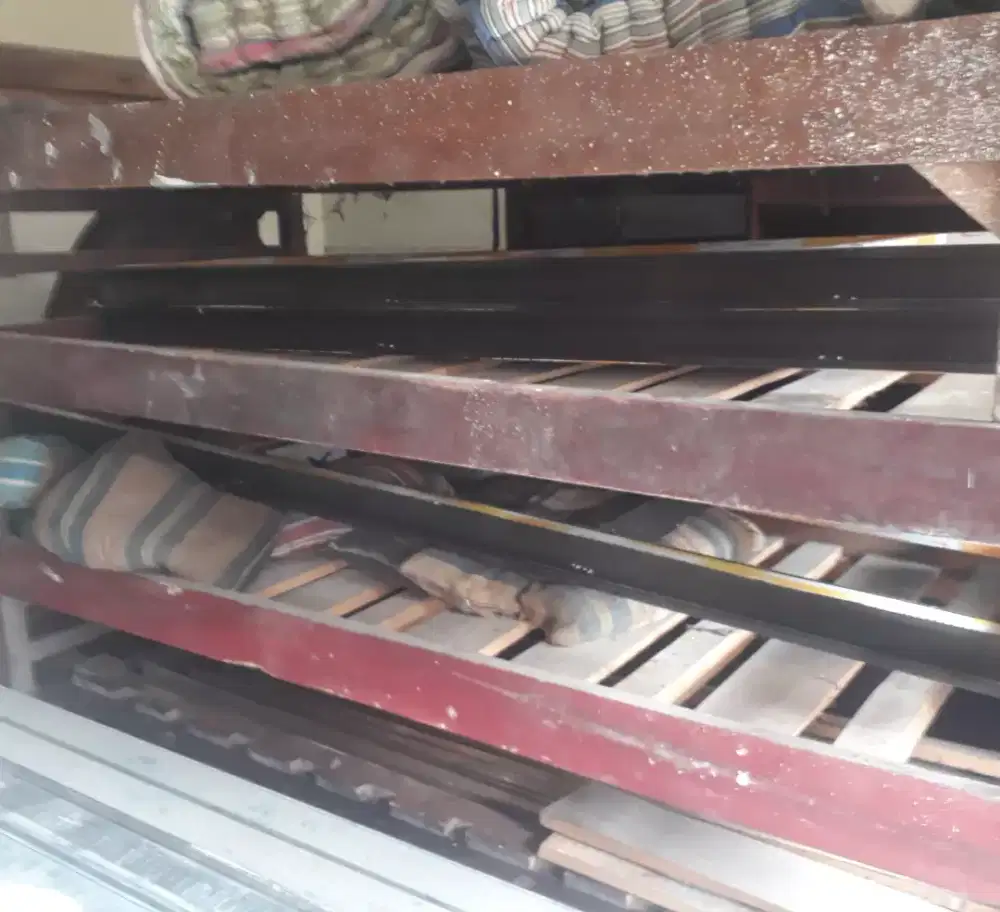 Dipan tempat tidur jati ukuran 1 x 2 meter ,1,6 x 2 m