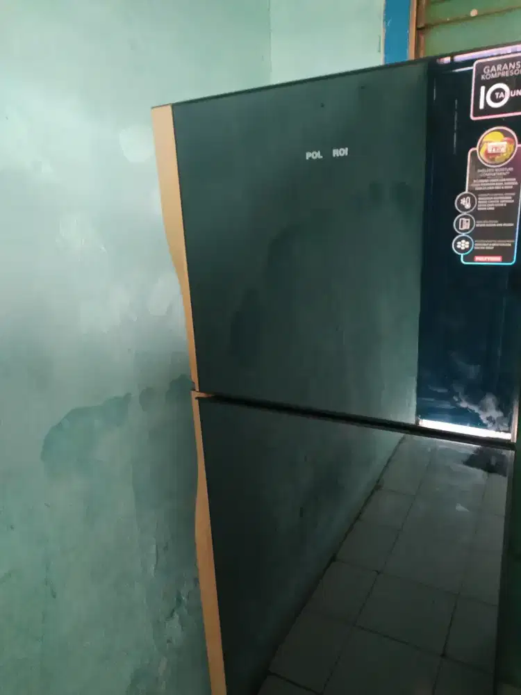 Jual kulkas  Polytron 2 pintu