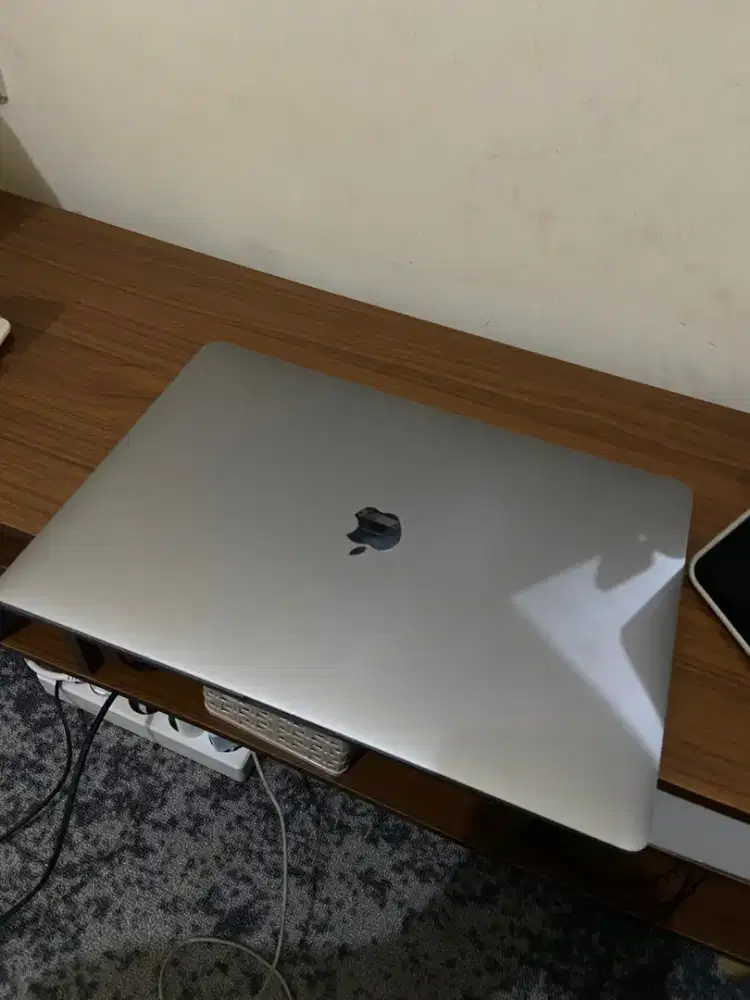 Macbook Pro 2018 16/512