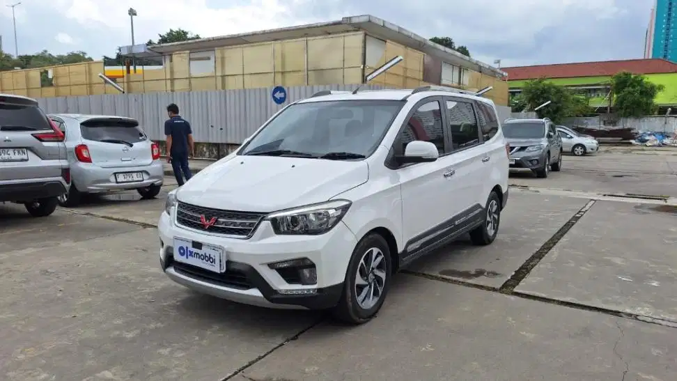 DP MURAH - Wuling Confero S 1.5 C Lux Bensin-MT 2020 Putih