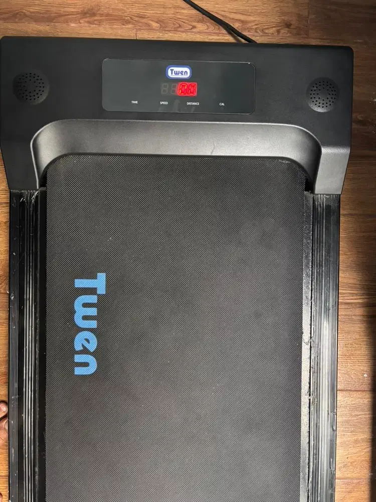 Treadmill / walking pad