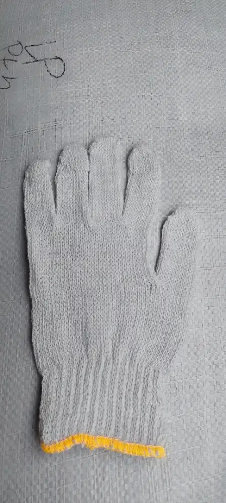 Sarung tangan benang