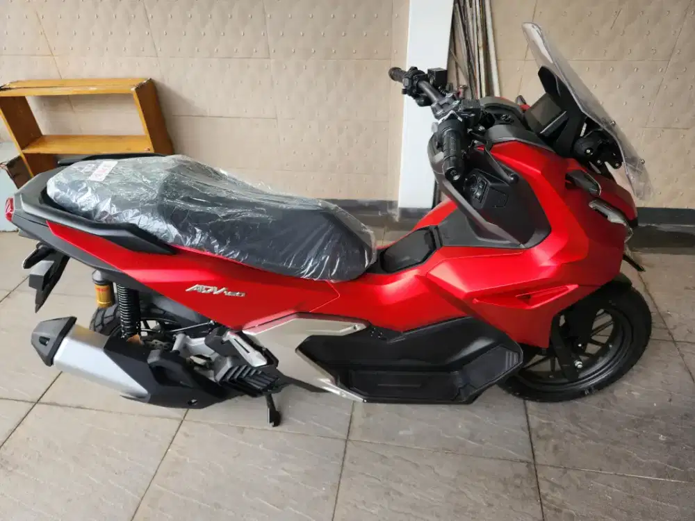 Honda ADV tipe CBS baru (hadiah)